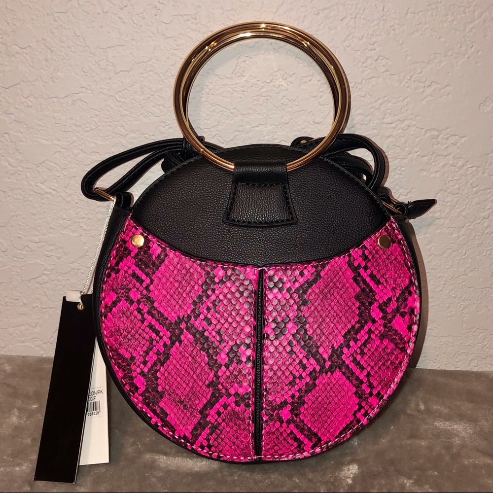 NWT Isabelle Round Fuchsia Snakeskin Purse